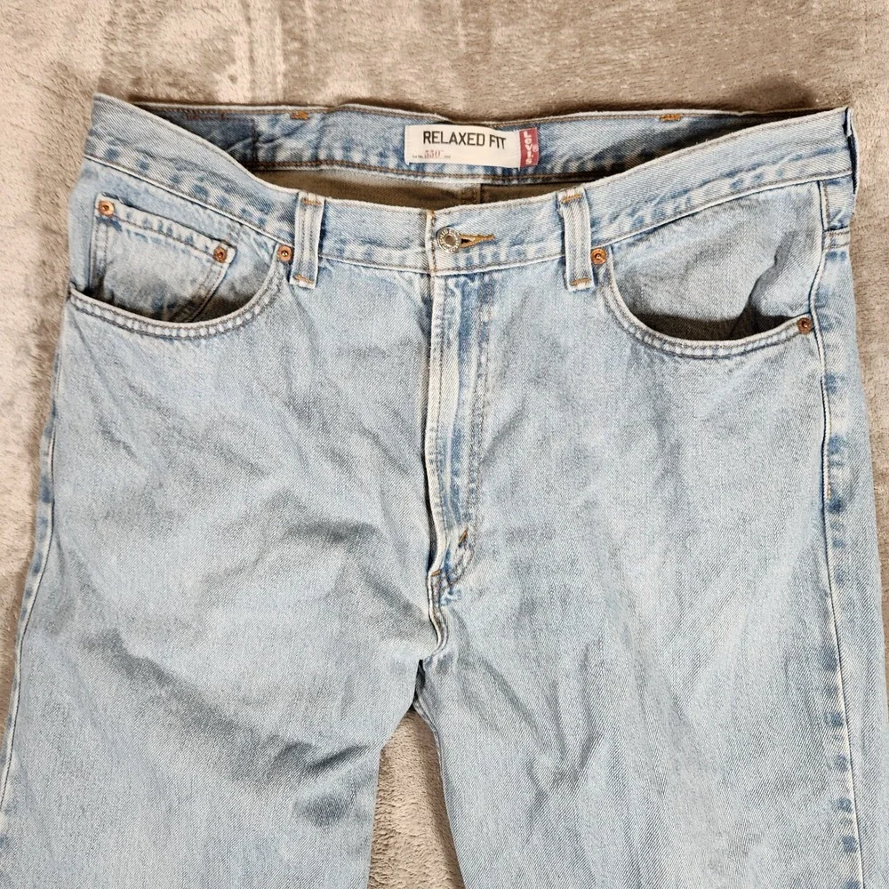 Levi's 550 Jeans Men's 38X31 (Tag 38X32) Blue Relaxed‎ STAIN and MISSING LOOP